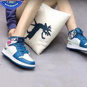 Air Jordan 1 Mid (GS) 555112 300